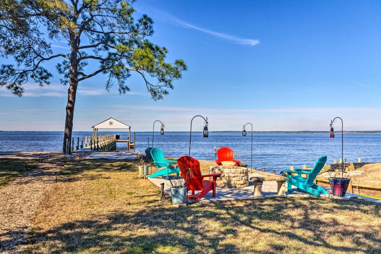 East Bay Vacation Rental With Dock! Наваре Екстериор снимка